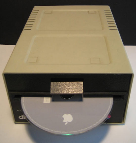 Apple Disk ][ Drive Mac Mini