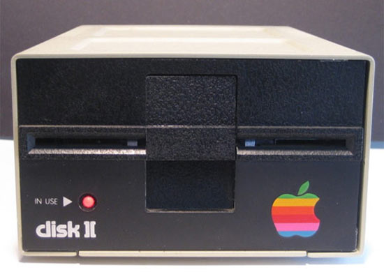 Apple Disk ][ Drive Mac Mini