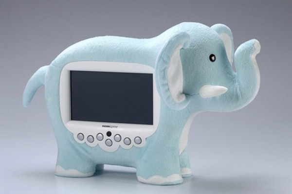 HaNNSpree-elephant-display