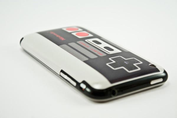nes-controller-iphone-skin_4 NES Controller iPhone Skin
