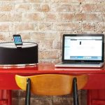 B&W Zeppelin Mini iPod Dock