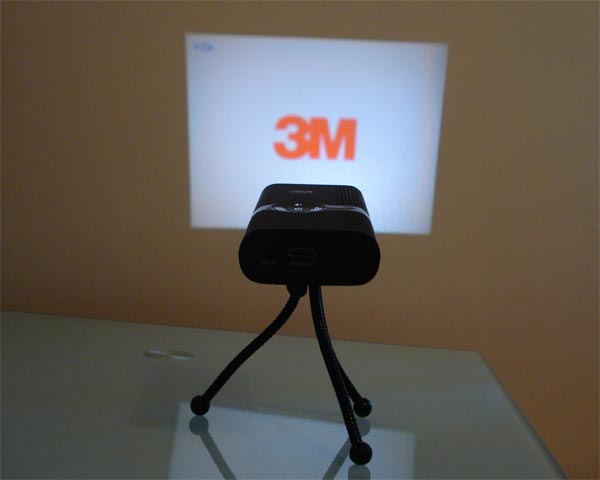 Win A 3M MPro 120 Pocket Projector In Our 2nd Christmas Giveaway