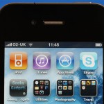 Apple Offers A Free Case For iPhone 4 Owners, Full Refund If Your Are Not Happy
