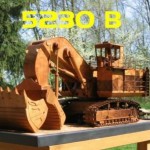Beautiful Caterpillar Excavator 1/16 Model Selling For A Pile