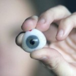 Female Artist Wants Bionic Eye, Goes Kickstarter