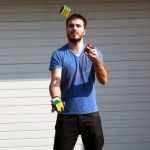 Geek Solves Rubik’s Cube Whilst Juggling Them (Video)