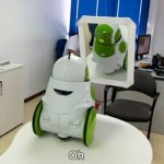 Qbo Robot Learns To Recognize Himself In the Mirror (Video)