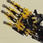 Awesome Lego Pneumatic Robotic Arm (video)