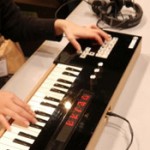 Yamaha Vocaloid Keyboard Sings (video)