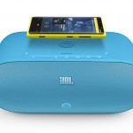 JBL PowerUp Nokia Lumia 920 Wireless Charging Speaker (video)