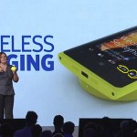 Windows Phone 8 Lock Screen Will Support Twitter And Facebook Notifications