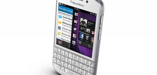 White BlackBerry Q10