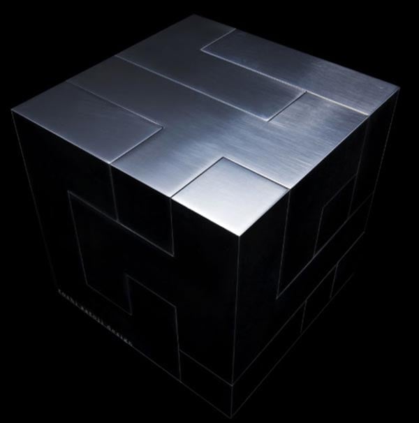 Mnemosyne - The $10,000 USB Drive