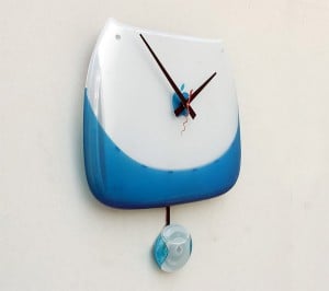 Recycled Apple iBook Clamshell Clock