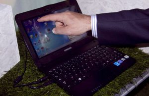 Samsung NB30 Touchscreen Netbook