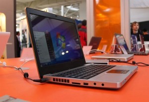 Jetway EM130 Netbook Wants To Be A MacBook