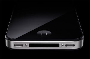 iPhone 4 UK Unlocked From Apple, UK Mobile Phone Networks Face Confusion