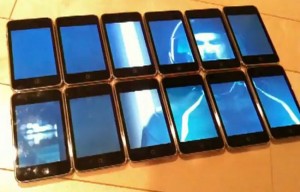 Mongoose Studio Use 12 iPods To Creat Giant Movie Screen