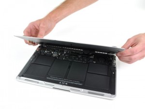 New 11.6 Inch MacBook Air Gets Taken Apart