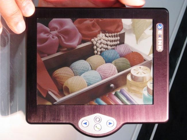 Colour-E-Ink-Reader