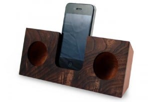 Koostik Wooden iPod Dock