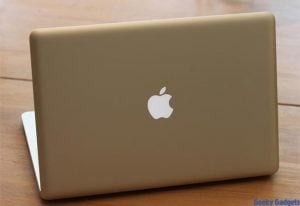 Apple MacBook