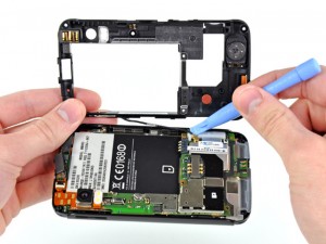Motorola Atrix 4G Gets Taken Apart