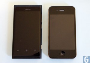 Nokia Lumia 800 vs iPhone 4S