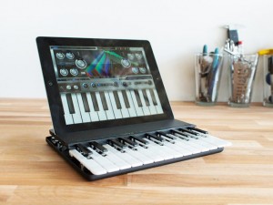 C.24 Two Octave Wireless iPad Music Keyboard