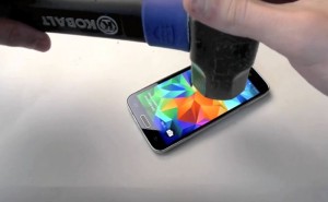 samsung galaxy s5 vs a hammer