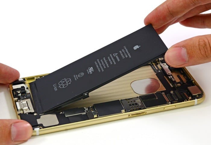 iPhone 6 Plus Teardown