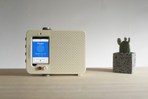 i Ready O Transforms Your All iPhone Into a Retro Radio
