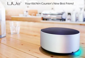 UVe Robot Cleans Surfaces