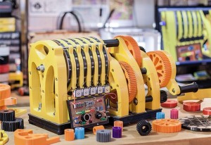 The Beest 3D Printed Hand Cracked Power Generator
