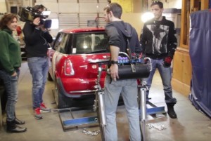 DIY Exoskeleton Lifts Mini Cooper Car