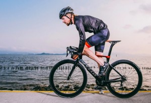 SpeedX Leopard Smart Aero Road Bike
