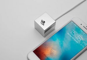 Minimalistic iPhone Dock