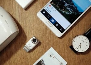 Eye-Plug Transforms Your Smartphone Into A Light Field 3D Camera