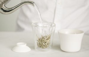 Minimalist Manual Tea Maker