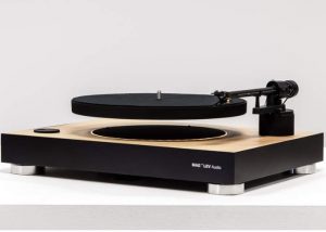 Levitating turntable