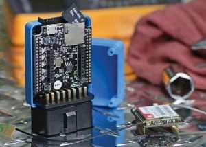 Macchina Lets You Easily Take Control of Your Car