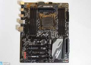 GIGABYTE X299-UD4