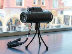 Zoomable 60X Monocular with Smartphone Attachment