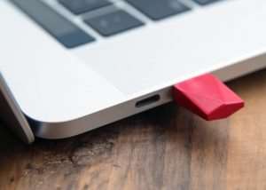 Luna Display Adapter For iPad