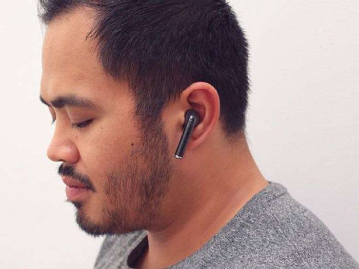 i7 Bluetooth 4.1 Completely Wireless Solo Earphone
