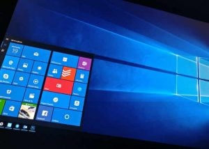 Windows 10 SDK Preview Build 17035