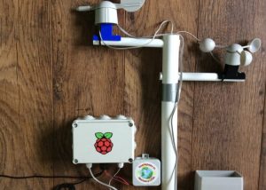 DIY Raspberry Pi Weather Station