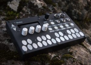 Shrolca Digital Wavecycle Synthesiser