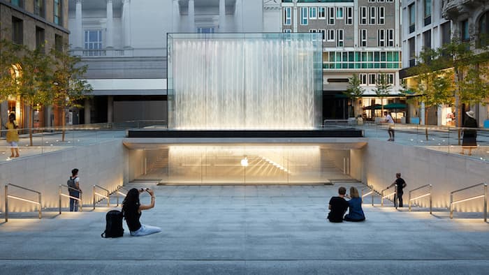 Apple Piazza Liberty Store
