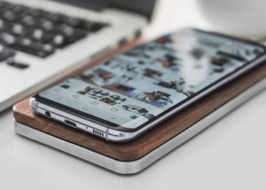 BRICK Wireless smartphone charger